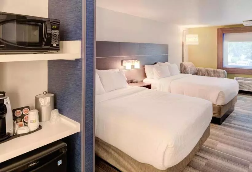 Отель Holiday Inn Express Newberg Wine Country, An Ihg