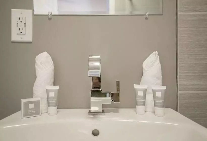 Magnolia Hotel Omaha