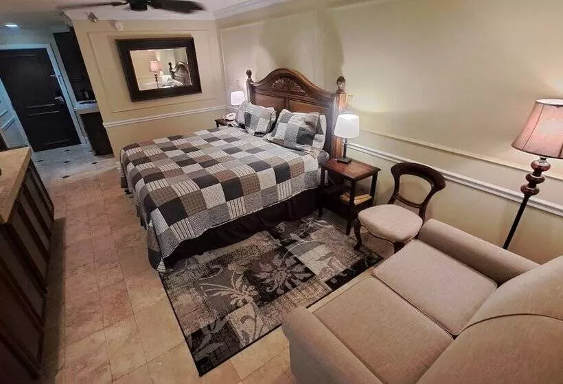 هتل Saint Simons Inn By The Lighthouse