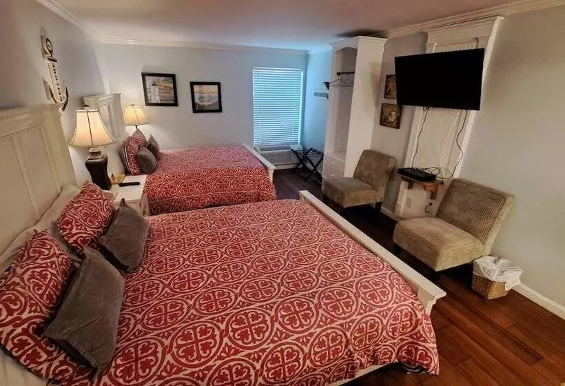 هتل Saint Simons Inn By The Lighthouse
