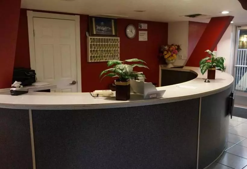 ホテル Shasta Lodge