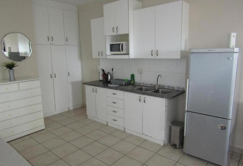 All Seasons Bed And Breakfast