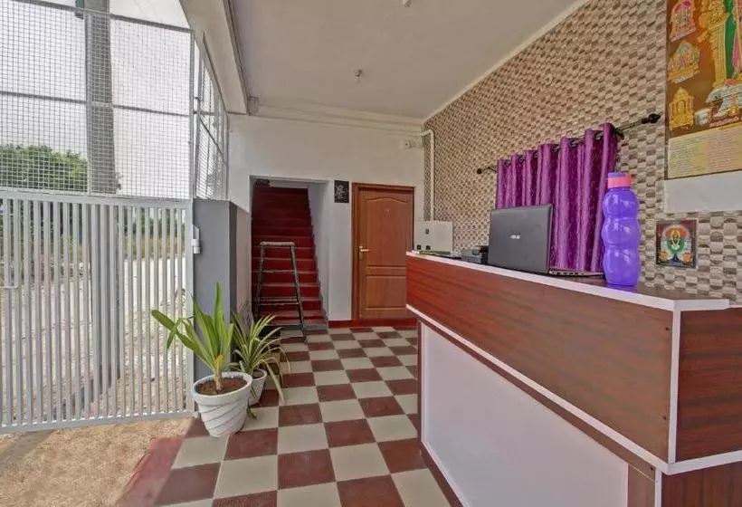 Hotelli Oyo 67269 Lamo Residency
