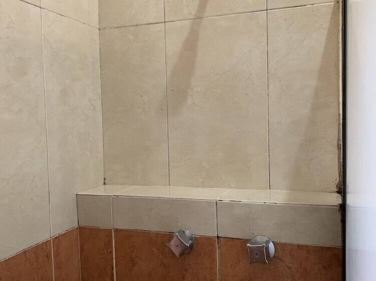 فندق Real De Cortés