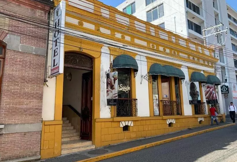 ホテル Real De Cortés