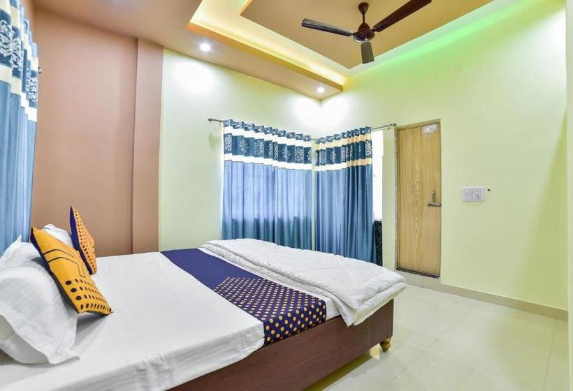 Hotell Spot On 64193 Mb