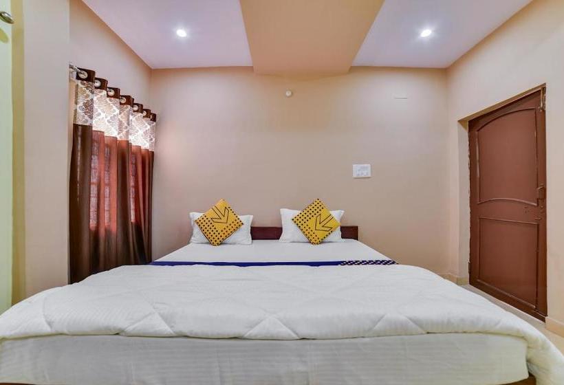 Hotell Spot On 64193 Mb