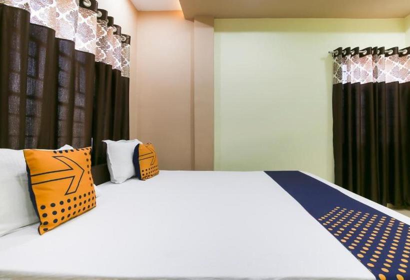 Hotell Spot On 64193 Mb