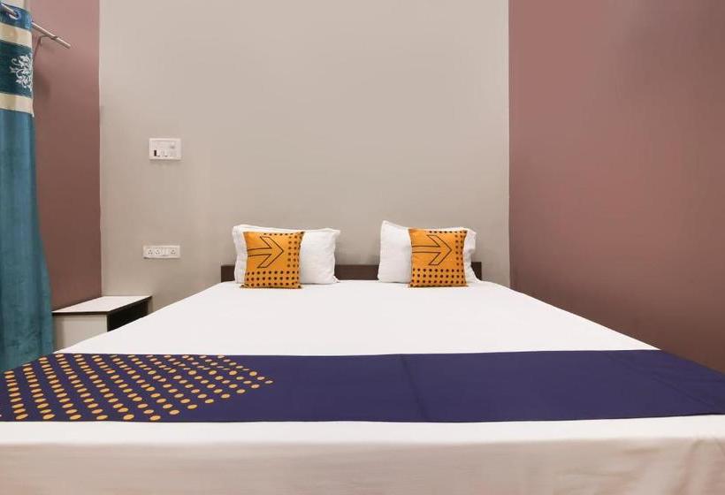 Hotell Spot On 64193 Mb