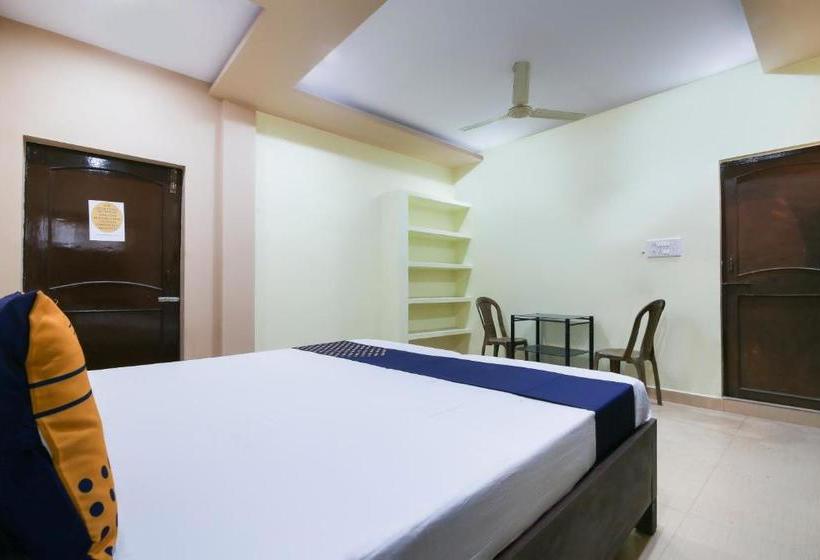 Hotell Spot On 64193 Mb