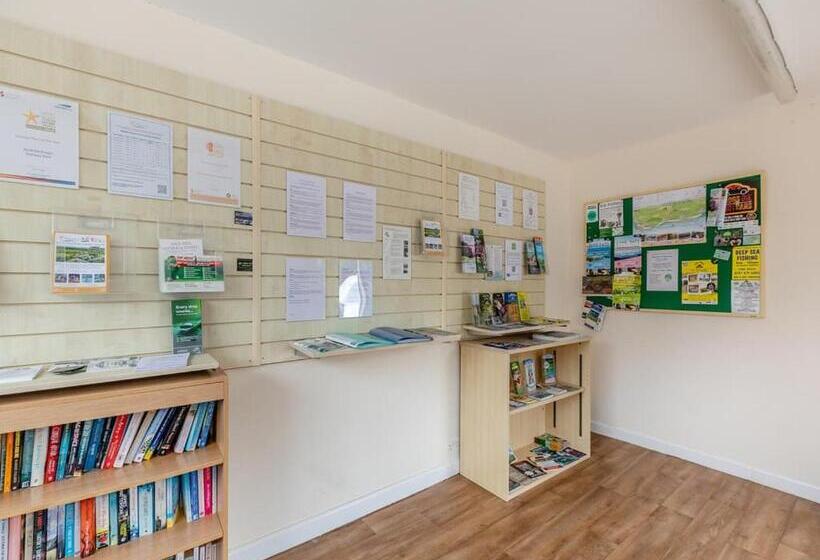 Resort Andrewshayes Orchard Retreat