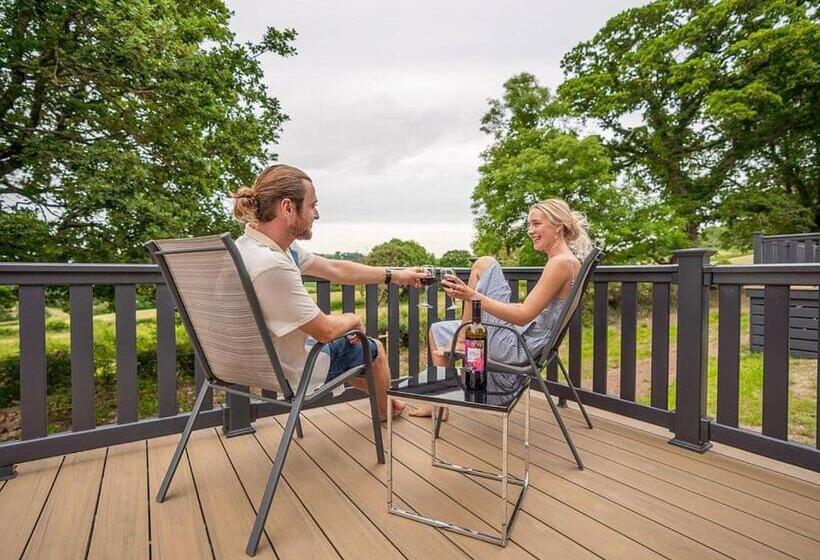 Resort Andrewshayes Orchard Retreat