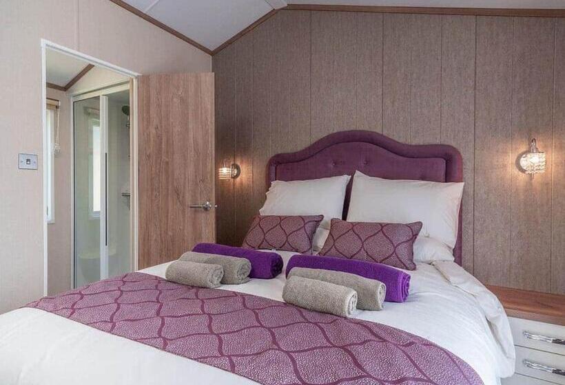 Resort Andrewshayes Orchard Retreat