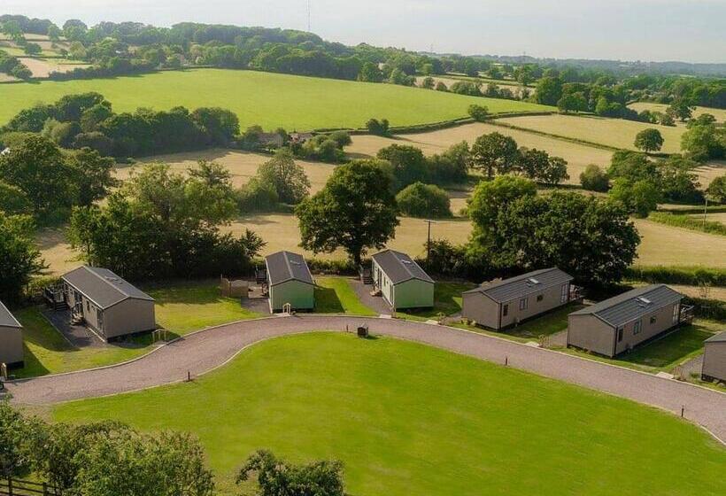 Resort Andrewshayes Orchard Retreat