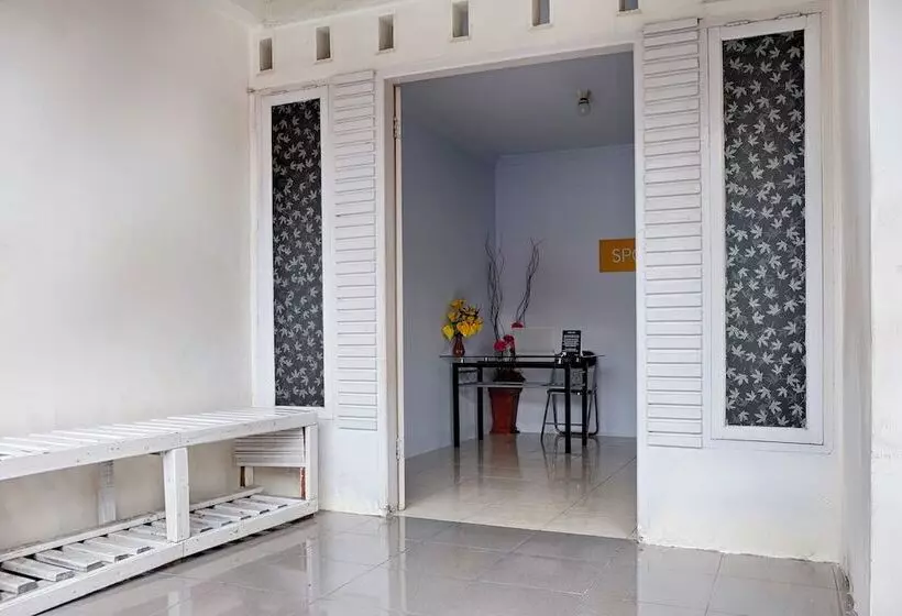 هتل Spot On 2847 Anggrek Homestay Syariah
