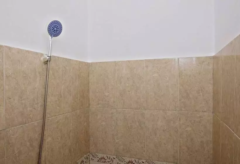 هتل Spot On 2847 Anggrek Homestay Syariah