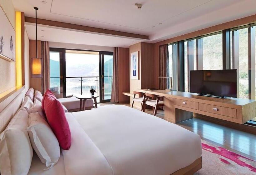 אתר נופש Crowne Plaza Ningbo Xiangshan Sea View, An Ihg