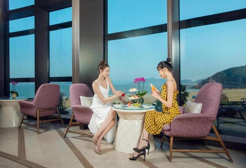 אתר נופש Crowne Plaza Ningbo Xiangshan Sea View, An Ihg