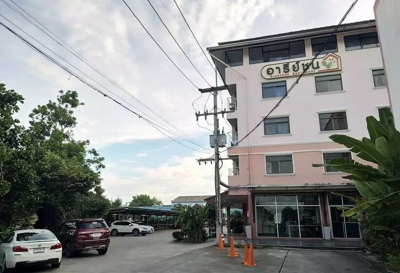 Hotelli Areechon Apartment