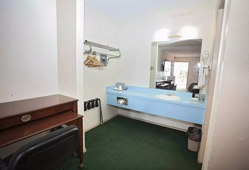 Motelli Executive Inn