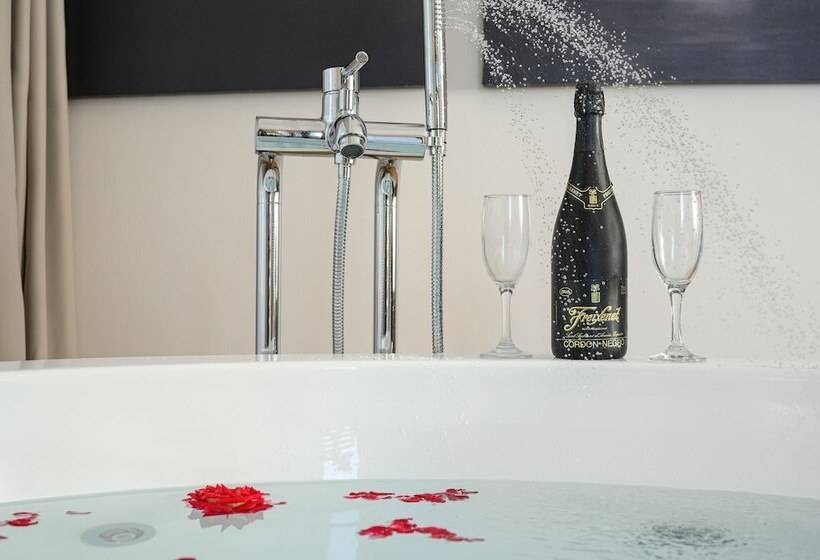 بنسيون Aequor Luxury Rooms & Apartments