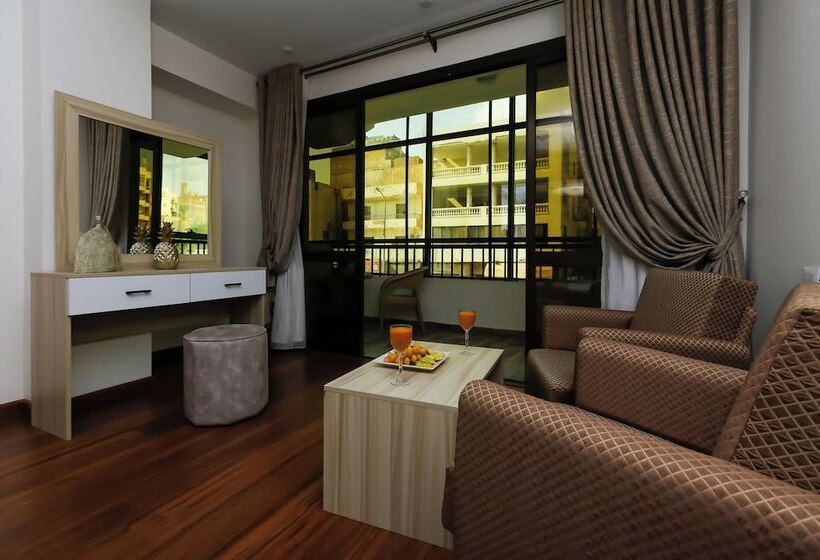 Pyramid Edge Hotel & Exclusive Pyramids View Rooftop