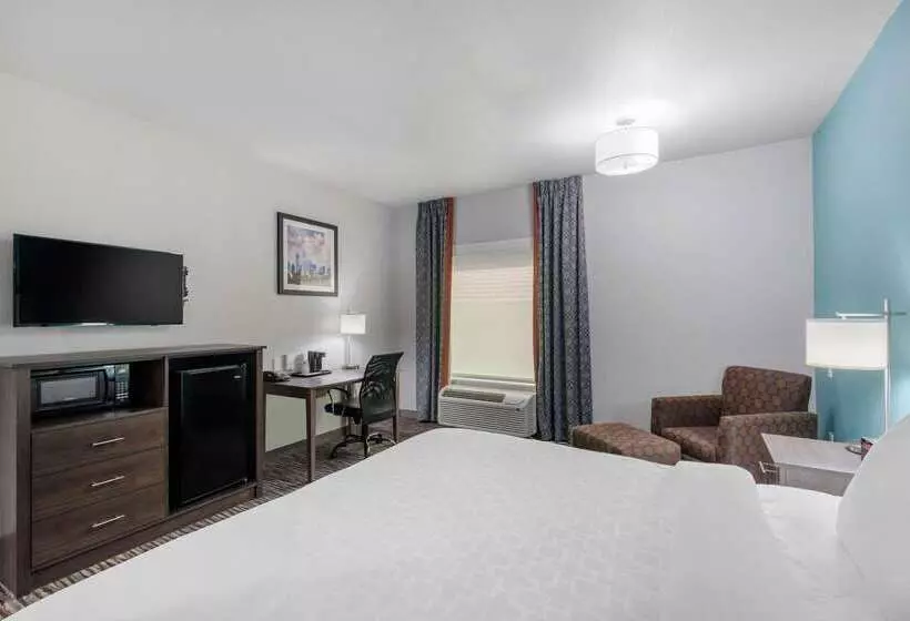 هتل Clarion Inn & Suites Dfw North