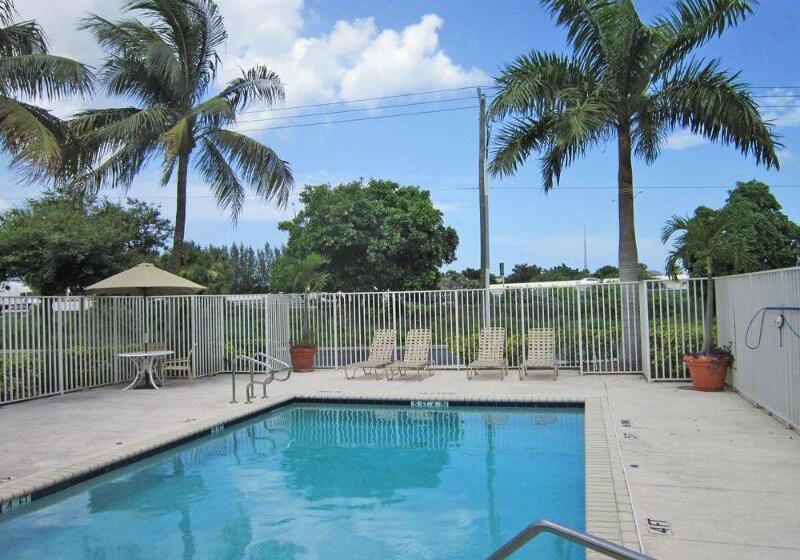 בית מלון כפרי Extended Stay America Suites West Palm Beach Northpoint Corporate Park