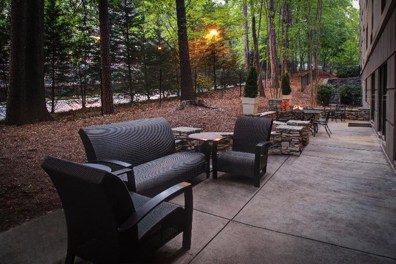 Holiday Inn Express Hotel & Suites Atlanta Buckhead, An Ihg