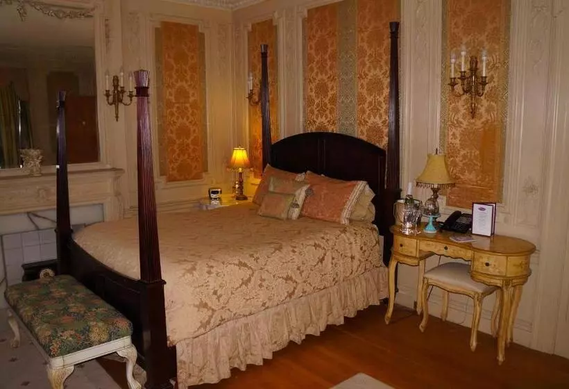 فندق Silver Fountain Inn