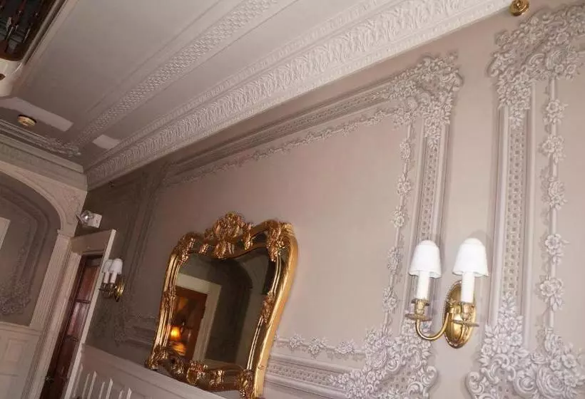 فندق Silver Fountain Inn