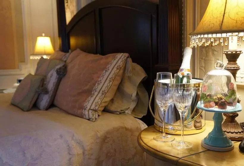 فندق Silver Fountain Inn