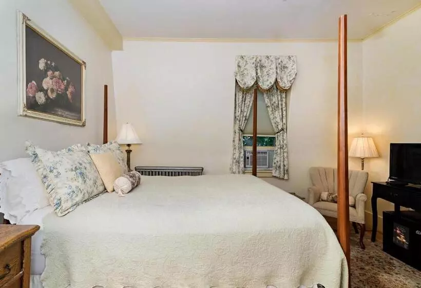 فندق Silver Fountain Inn