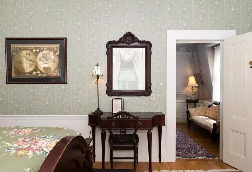 فندق Silver Fountain Inn