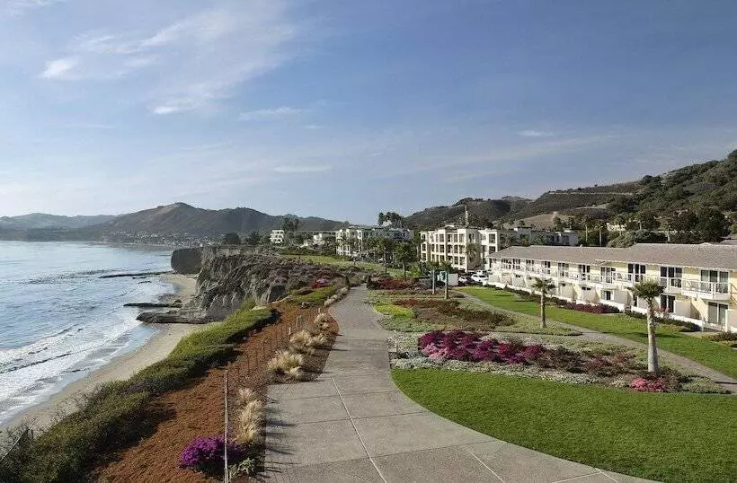 ホテル Spyglass Inn