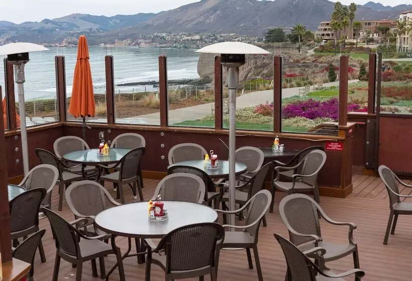 ホテル Spyglass Inn