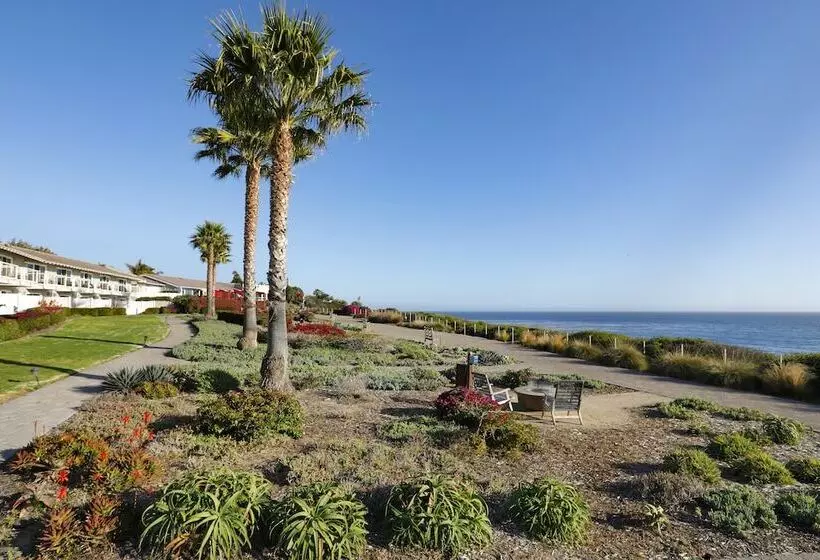 ホテル Spyglass Inn
