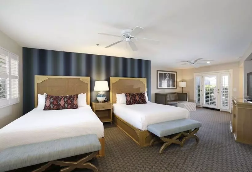 ホテル Spyglass Inn