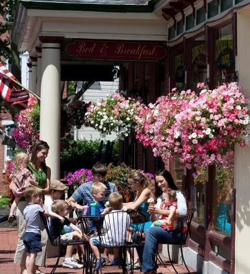 호텔 Strasburg Village Inn