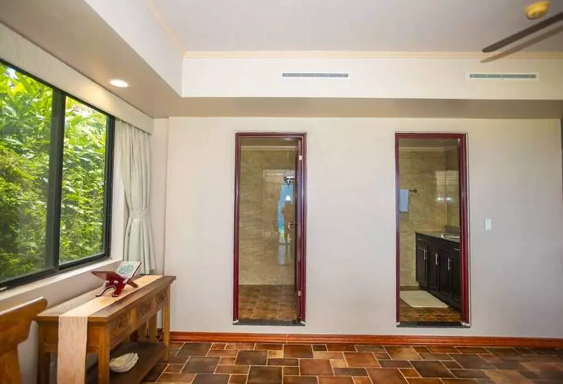 تختخواب و صبحانه Seven Color Sea View Villa