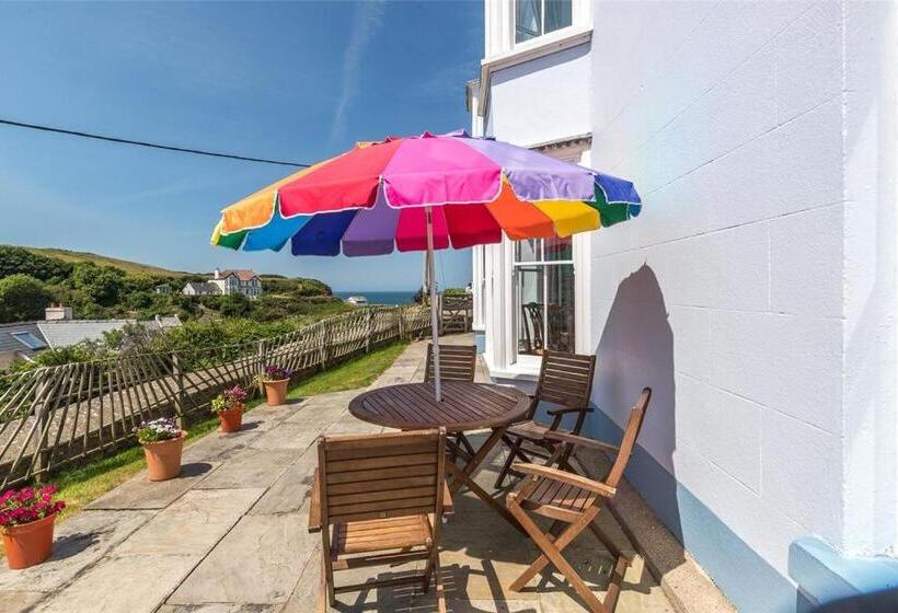 Pendyffryn Manor Bed & Breakfast