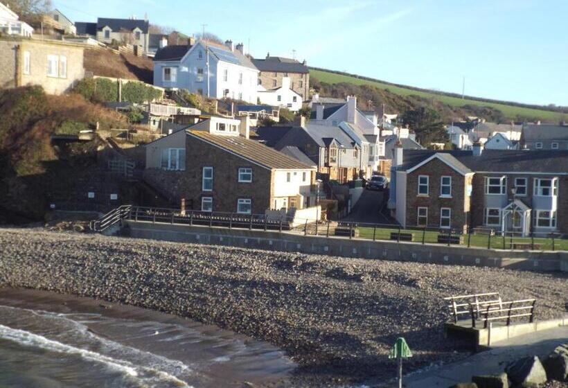 Pendyffryn Manor Bed & Breakfast