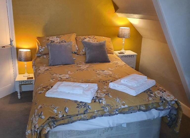 Pendyffryn Manor Bed & Breakfast