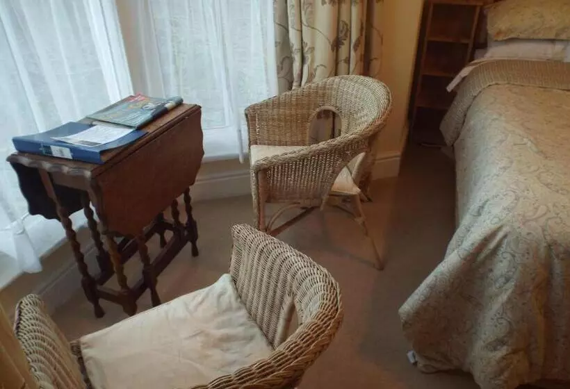 Pendyffryn Manor Bed & Breakfast