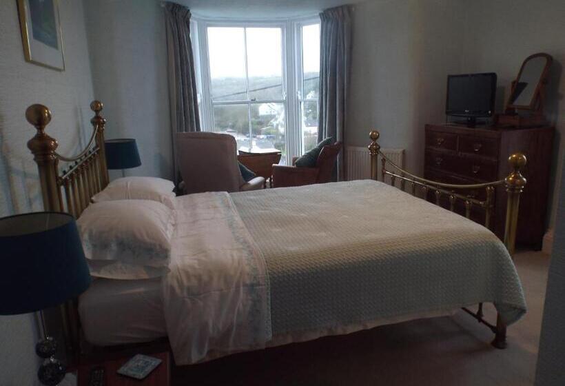 Pendyffryn Manor Bed & Breakfast