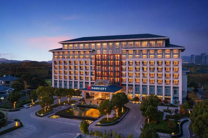 Hotelli Courtyard By Marriott Wuxi Lihu Lake
