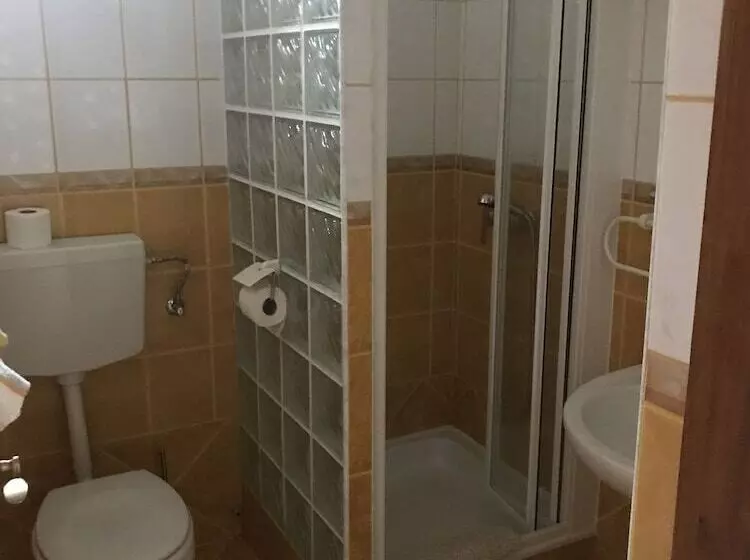 F57   Frankó Családi Panzió