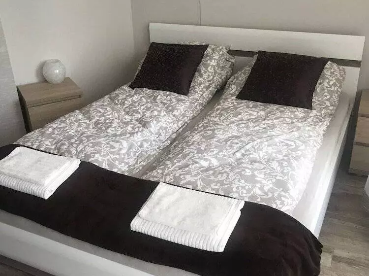 F57   Frankó Családi Panzió