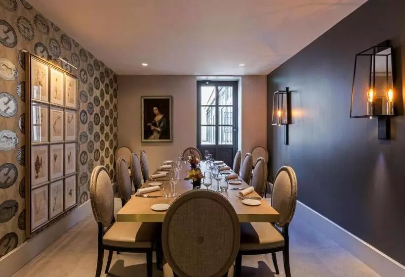 Hotelli Hôtel & Spa Les Sept Fontaines Best Western Premier