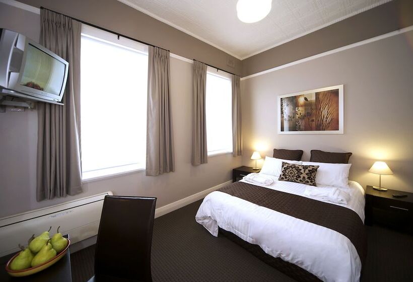 בית מלון כפרי Carrington Place